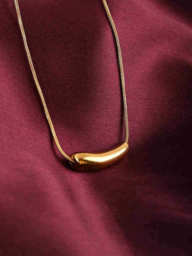 18K Gold Plated Necklace : PMW01NC026