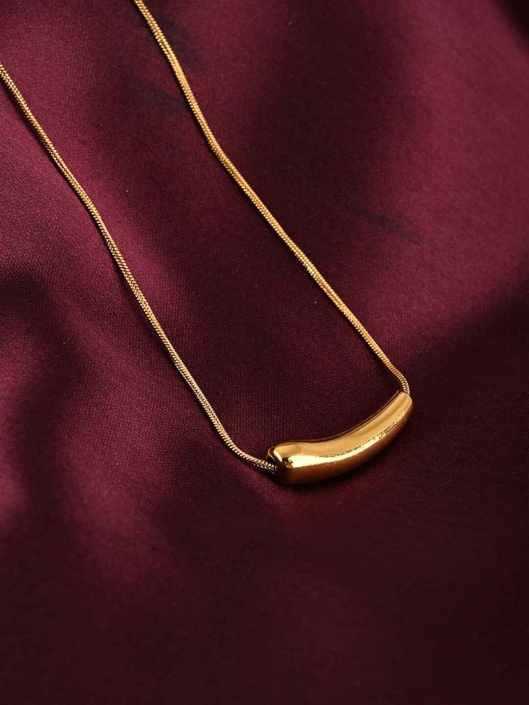 18K Gold Plated Necklace : PMW01NC026