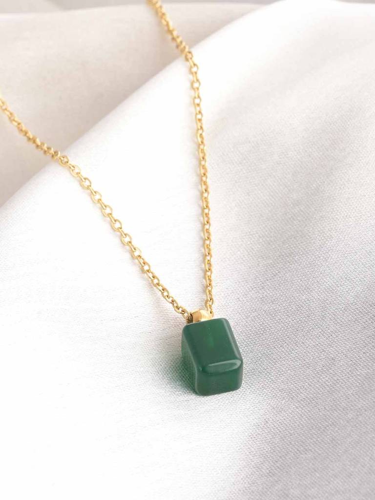 Green Enigma Necklace : PMW01NC028