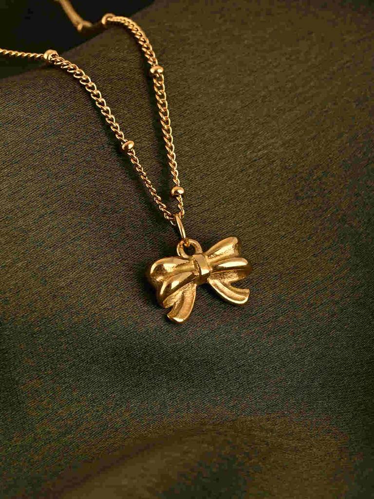 Gilded Bow Necklace : PMW01NC030