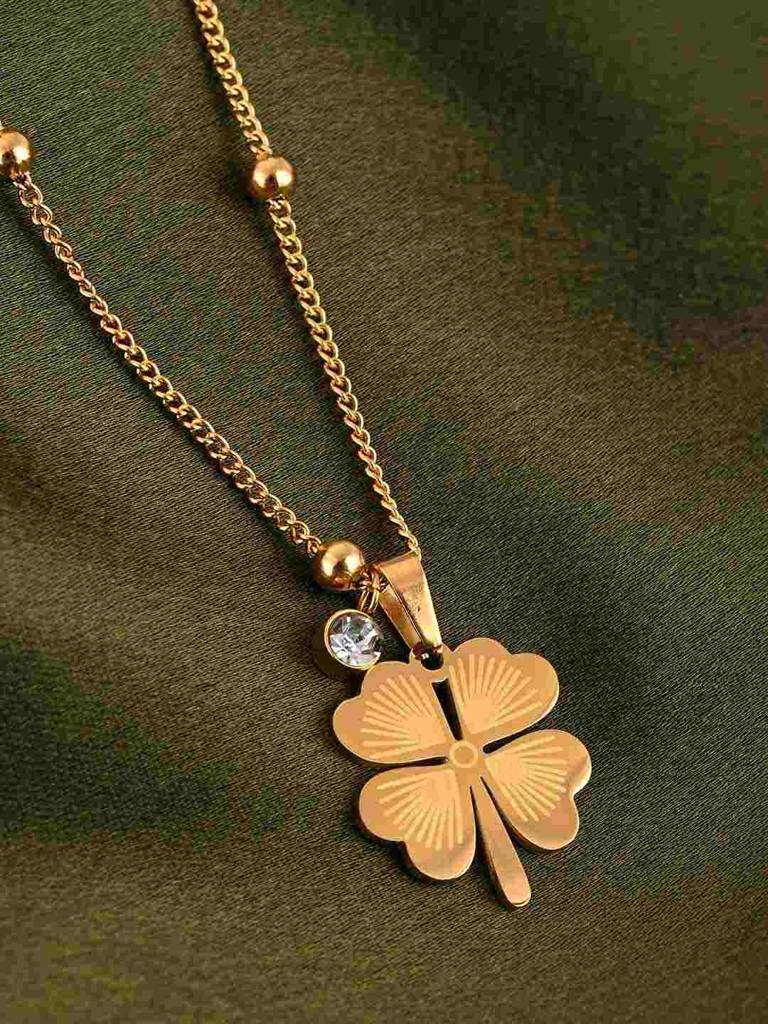Golden Clover Necklace : PMW01NC035