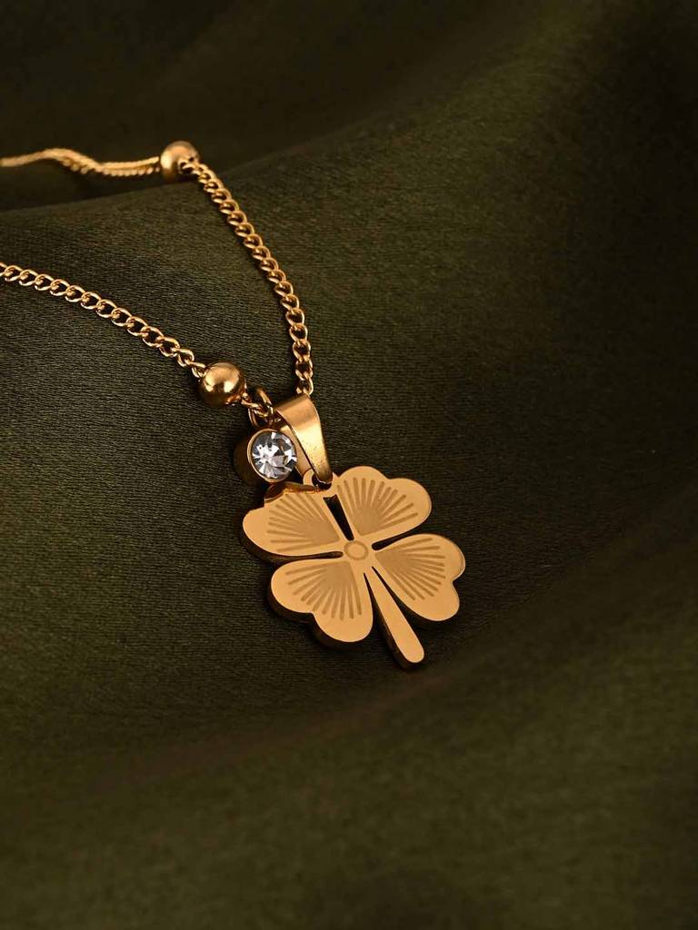 Golden Clover Necklace : PMW01NC035