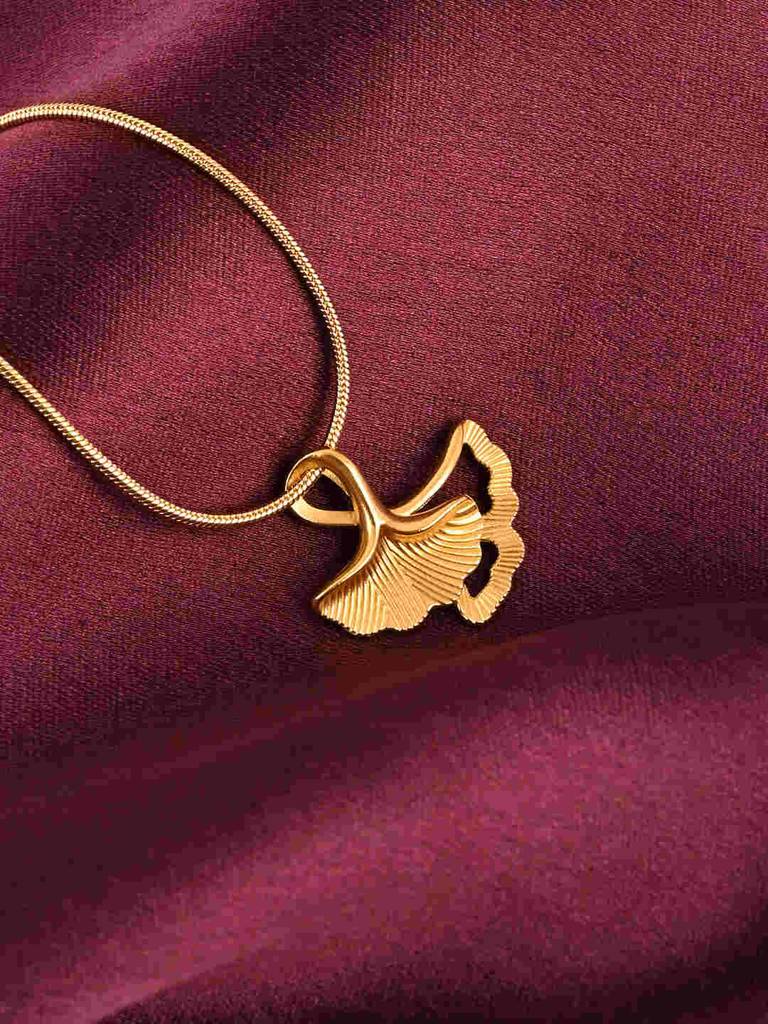 Unique Flower Petal Necklace : PMW01NC044