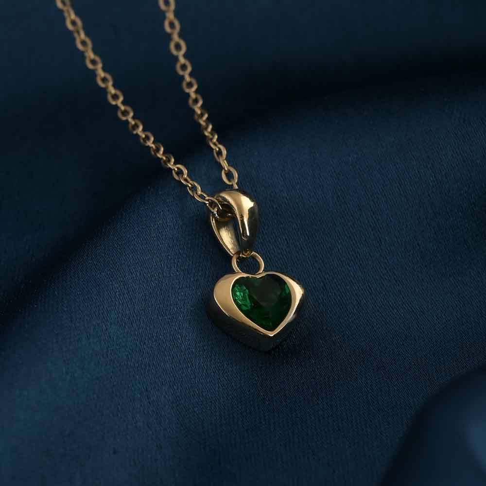 Dainty Emerald Love Necklace : PMW01NC057