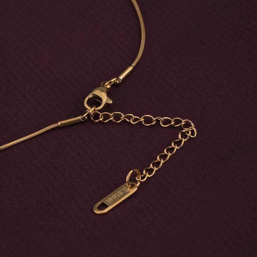 Heart Pendent Gold Chain Necklace : PMW01NC065