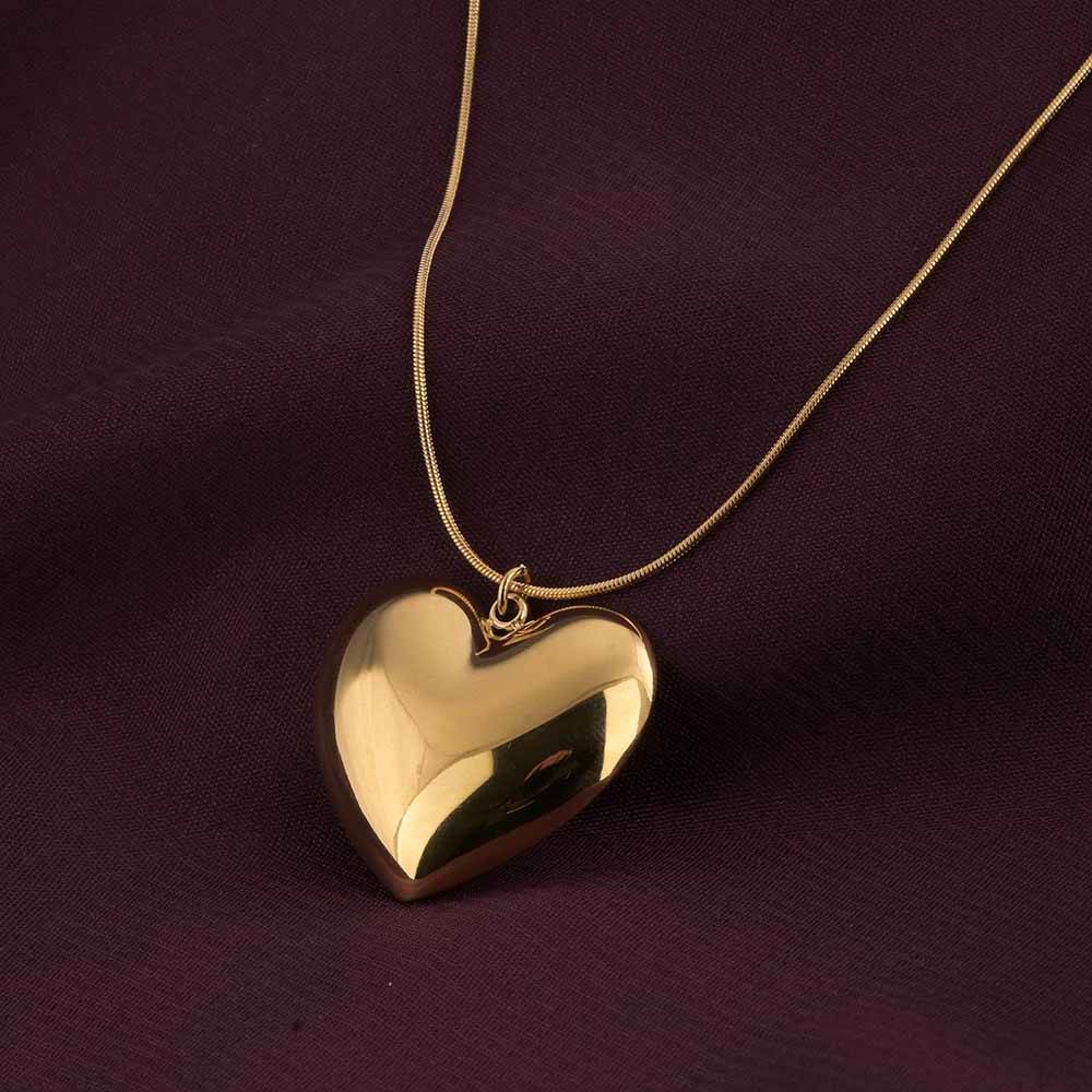Heart Pendent Gold Chain Necklace : PMW01NC065