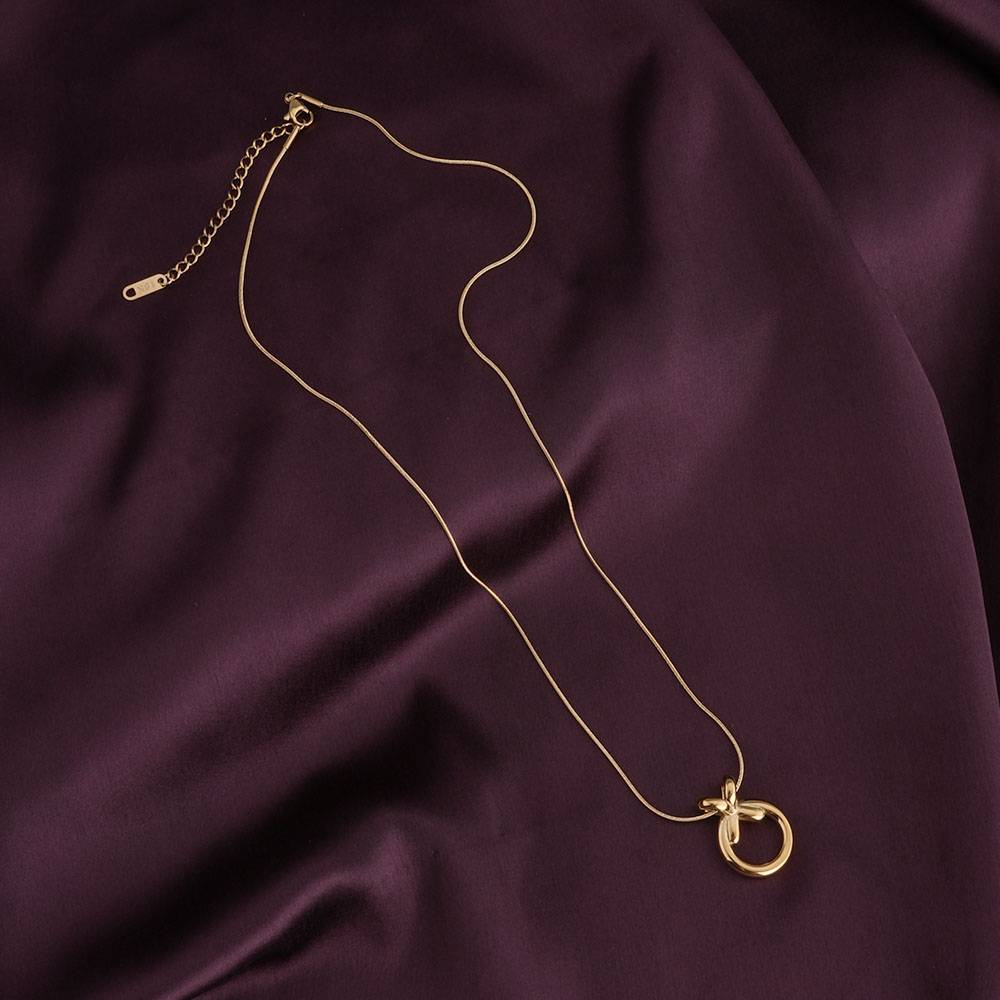 Minimalist Loop Gold Necklace : PMW01NC076