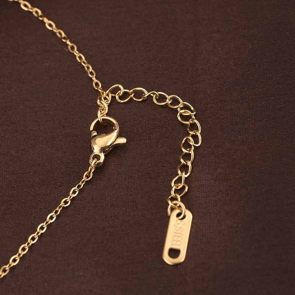 White Gemstone Gold Chain Necklace : PMW01NC078