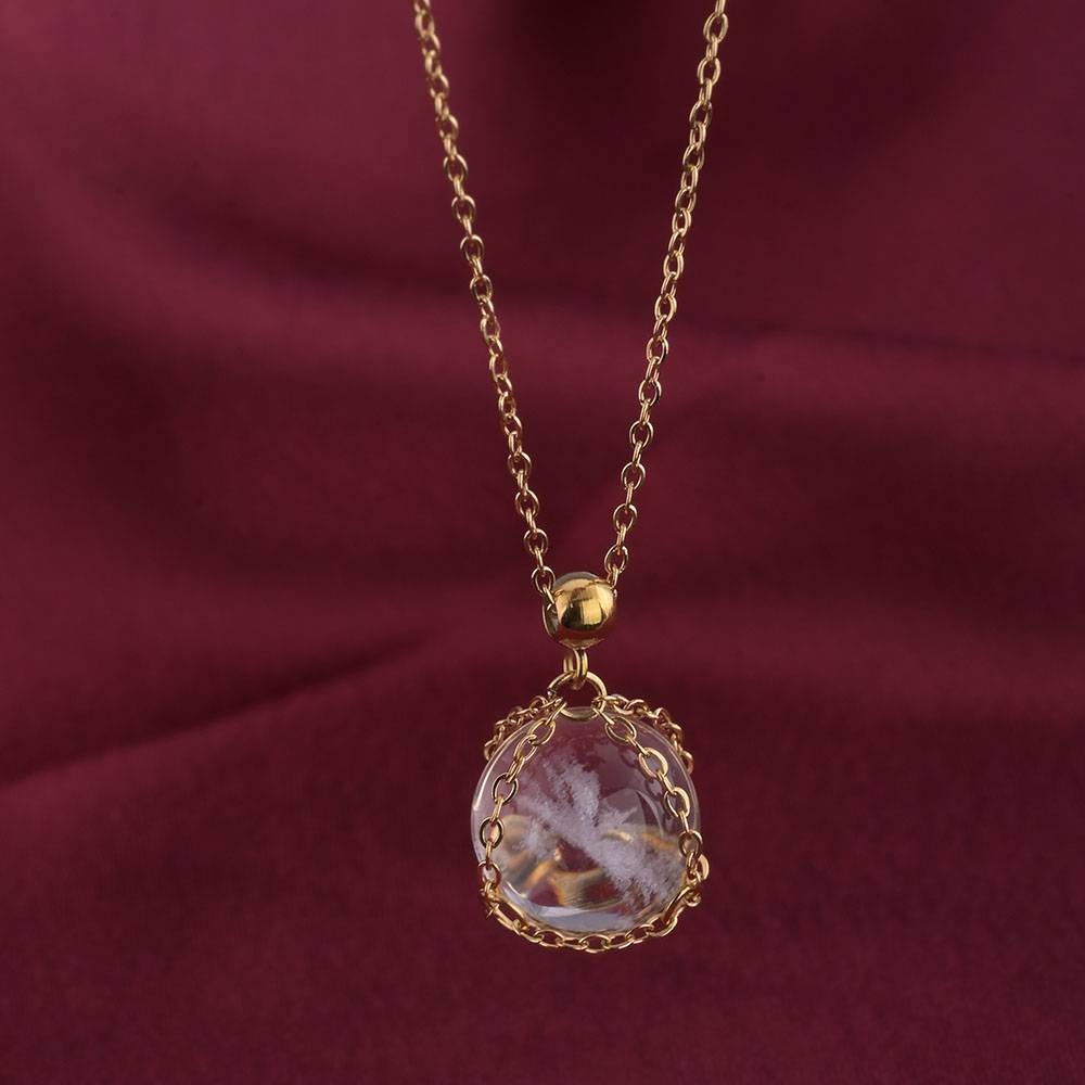 Crystal Eye Catching Chain Necklace : PMW01NC086