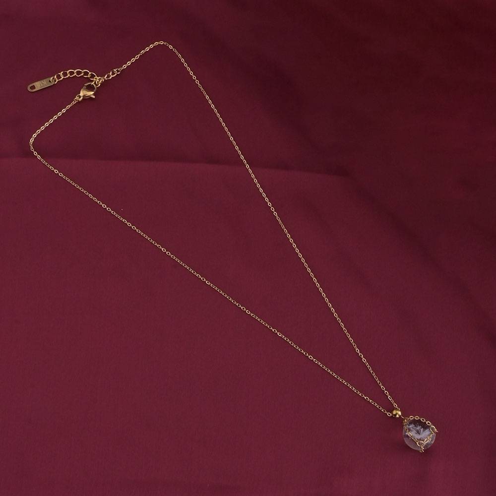 Crystal Eye Catching Chain Necklace : PMW01NC086
