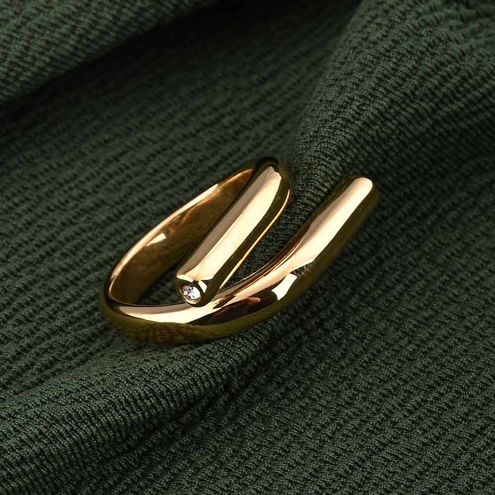 Sleek Gold Band Ring : PMW01RG007