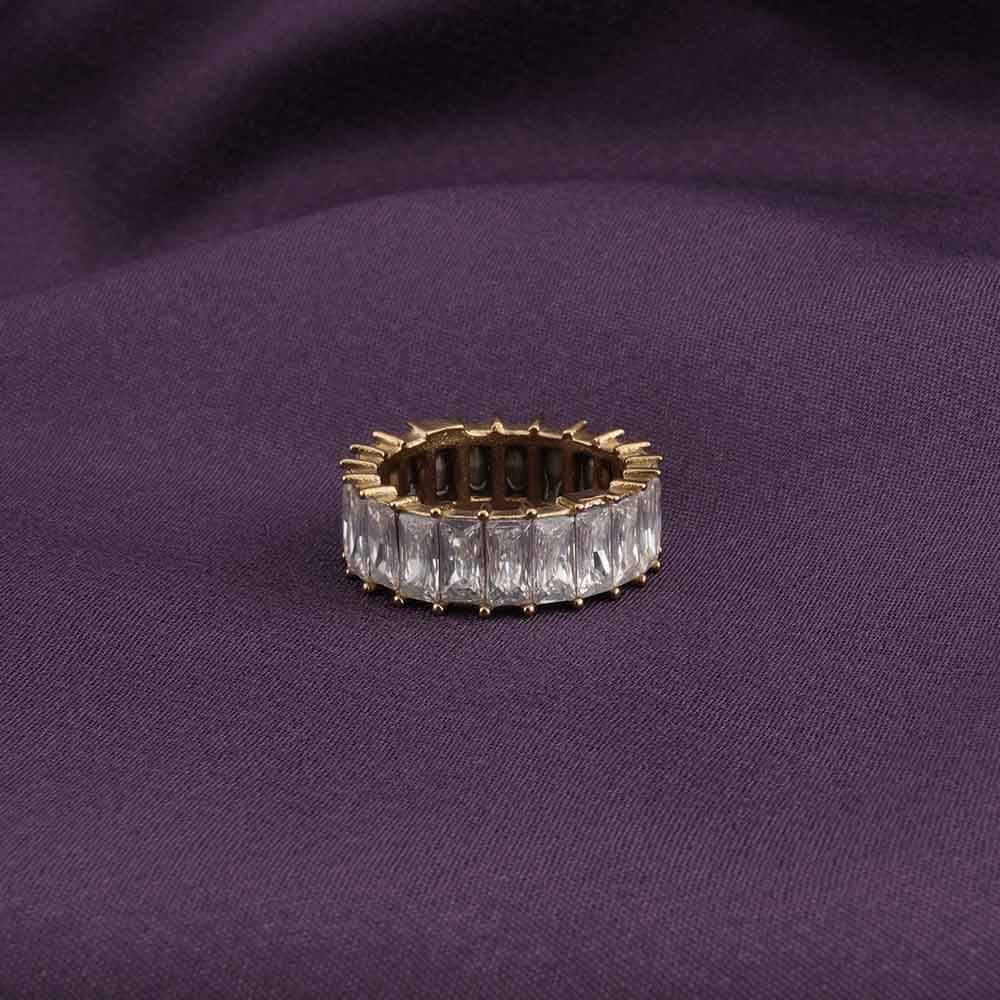 Radiant White Stone Band Ring : PMW01RG018-6