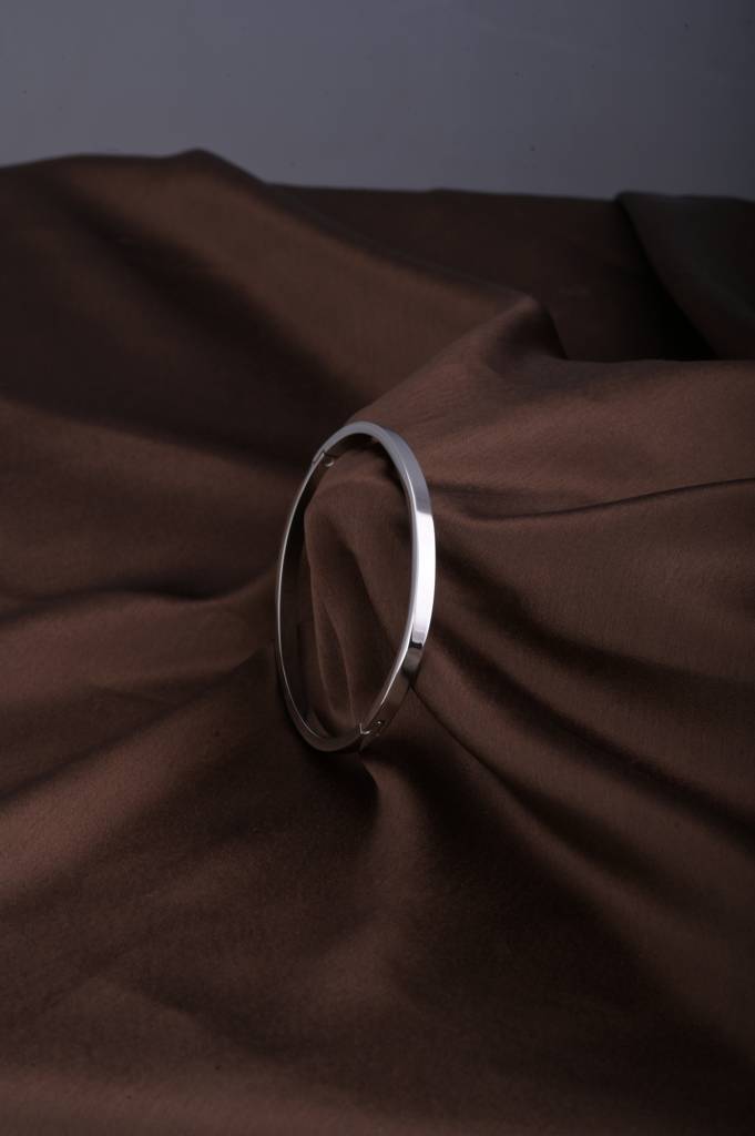 Sleek Simplicity Silver Bangle Bracelet : PMW02BR014