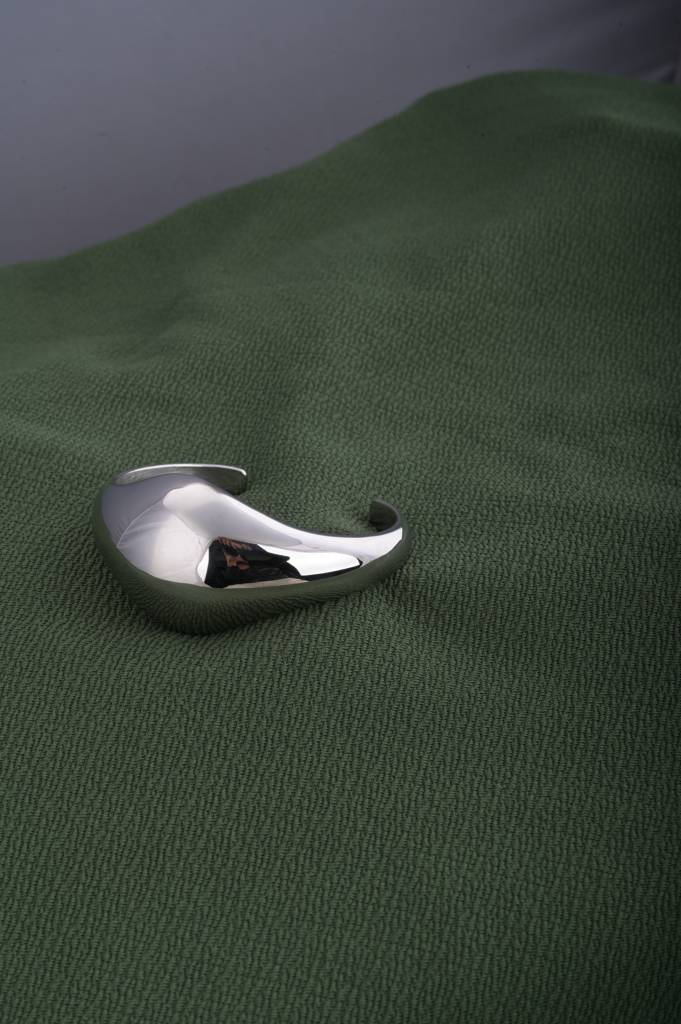 Silver Bold Half Moon Cuff Bracelet : PMW02BR017