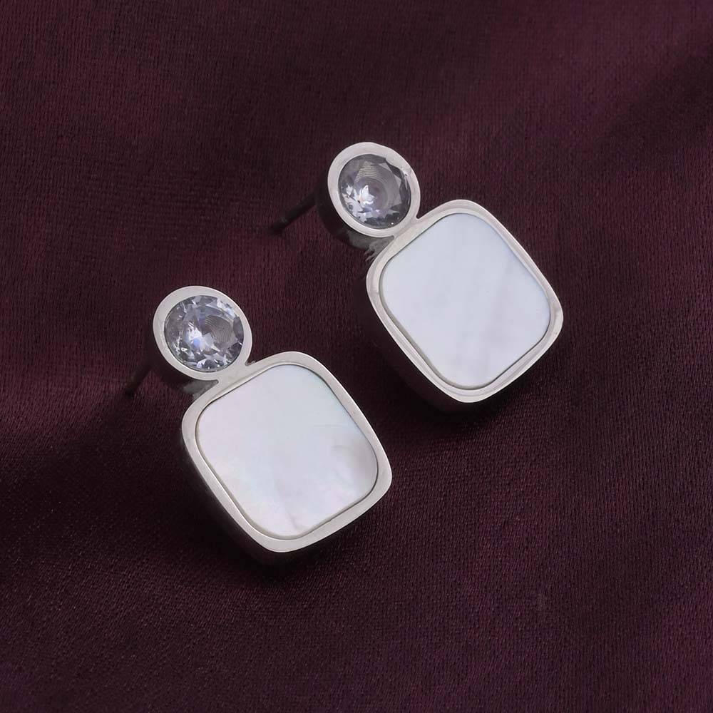 Zircon Studded Drop Earring : PMW02ER022