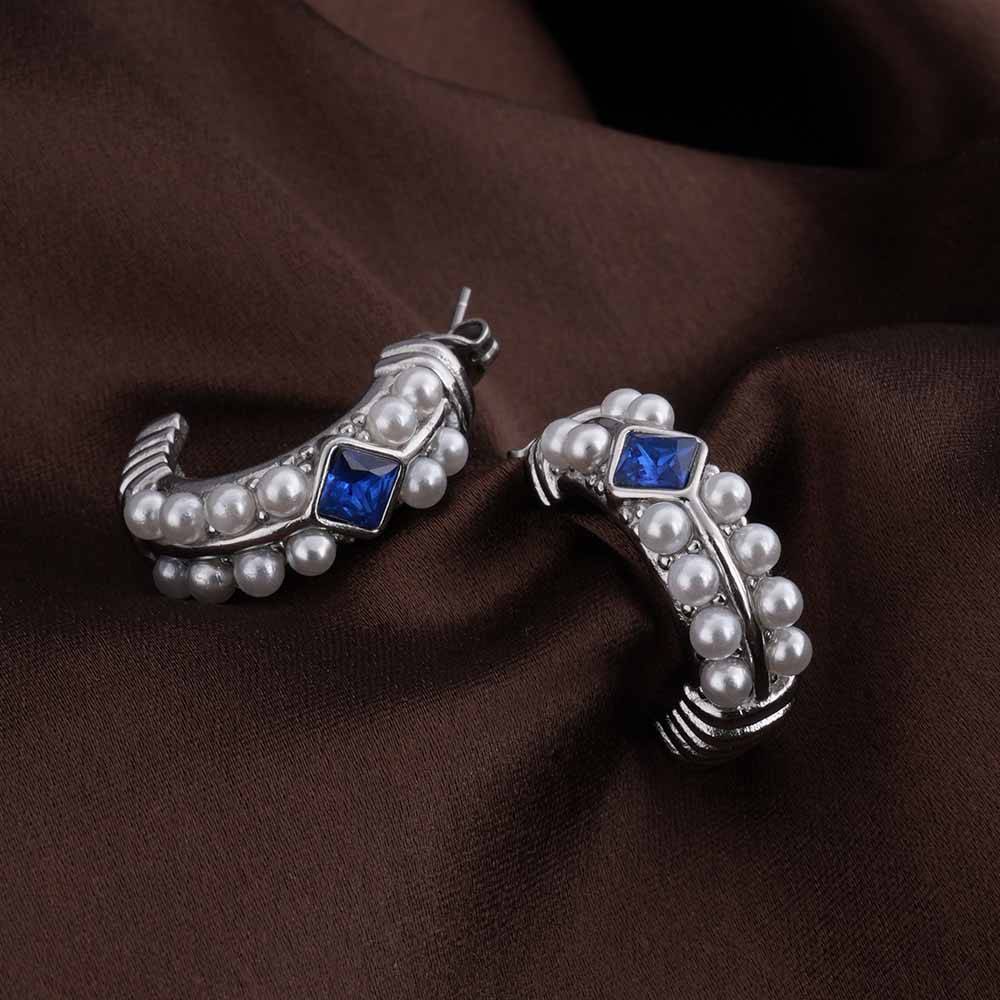 Classic Pearl And Sapphire Silver Hoop Earrings : PMW02ER030