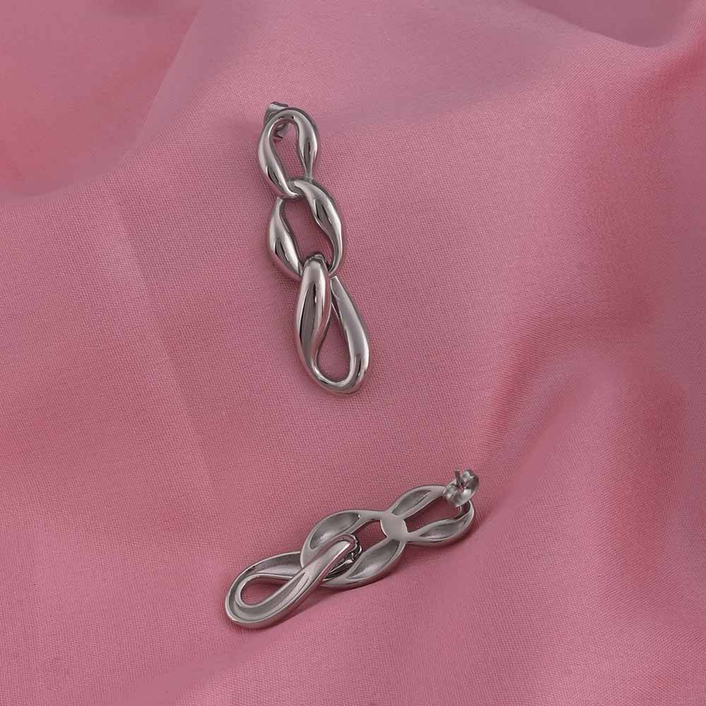 Linked Silver Chain Drop Earrings : PMW02ER039