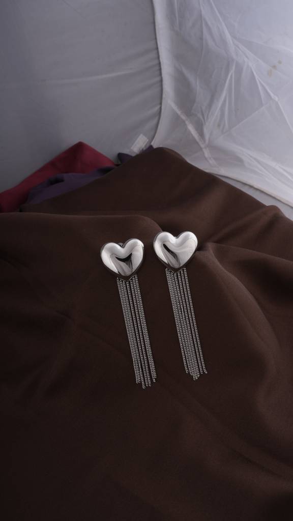Silver Heart Fringe Drop Earrings : PMW02ER040