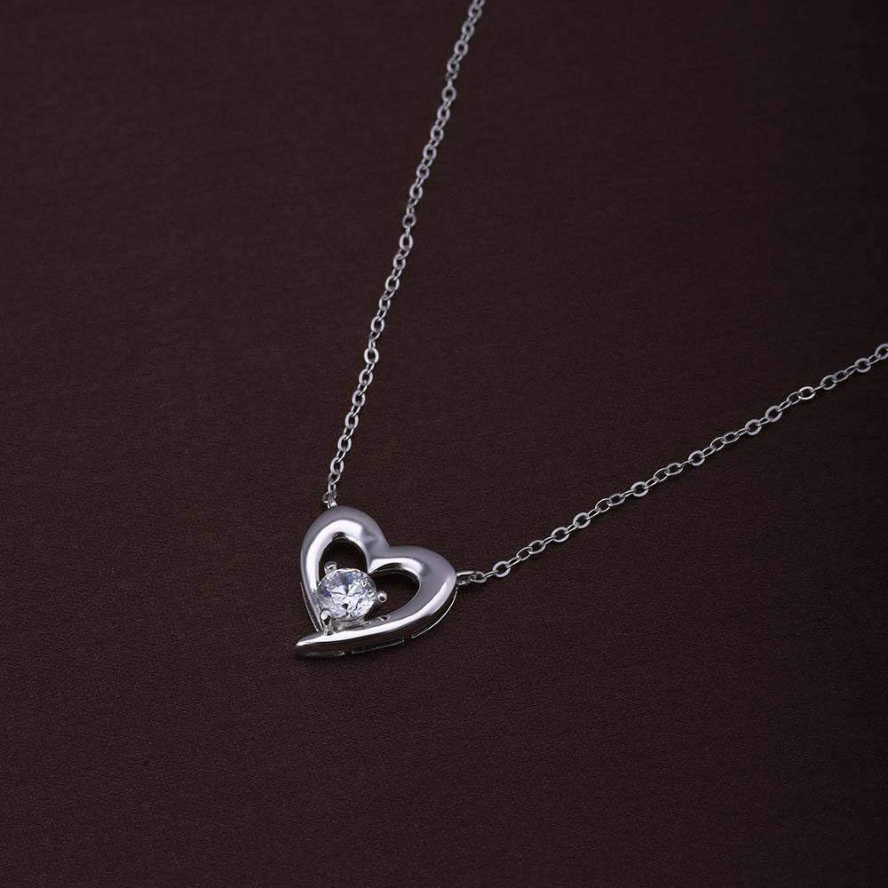 Central Crystal Heart Shapped Necklace : PMW02NC009