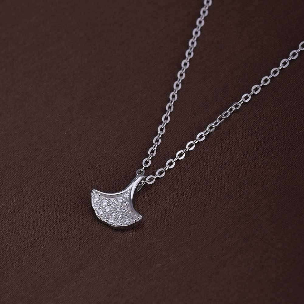 Silver Ginko Leaf Pendent : PMW02NC011
