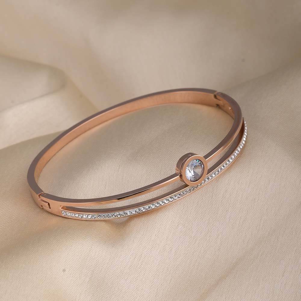 Women'S Exquisite 18K Rose Gold-Plated Bracelet With Stones : PMW03BR023