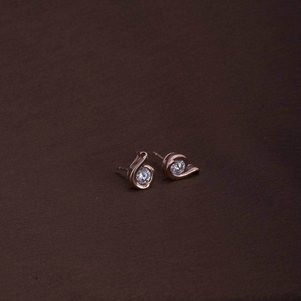 Swirling Diamond Stud Earring : PMW03ER001