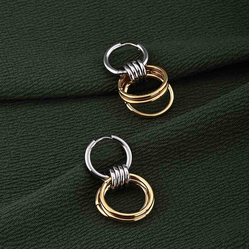Interlocking Hoop Earrings : PMW04ER013