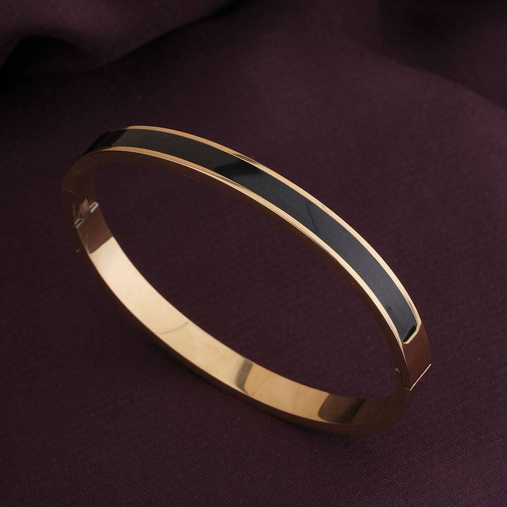 Sleek Gold Bangle Bracelet For Women : PMWSSBR134-G