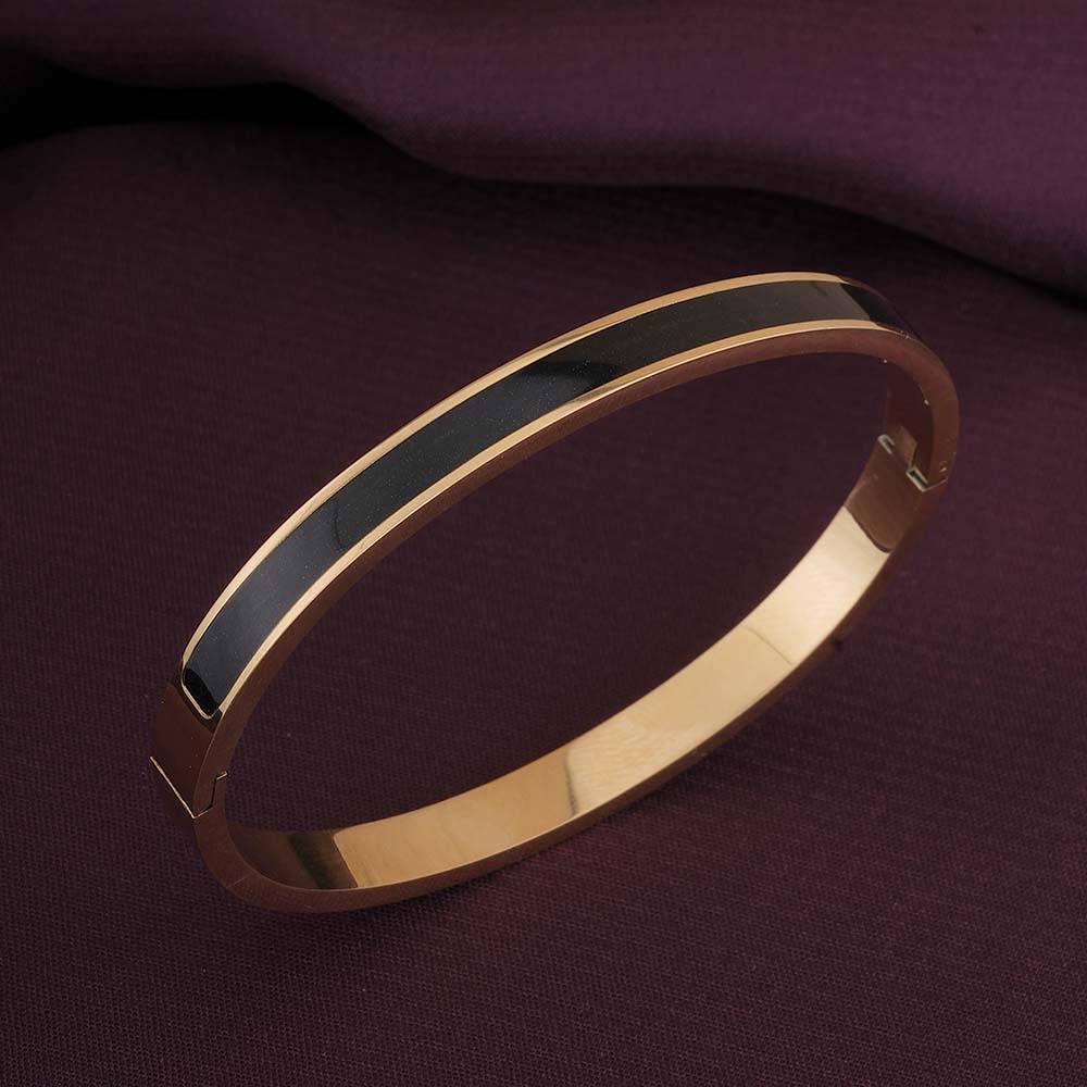 Sleek Gold Bangle Bracelet For Women : PMWSSBR134-G