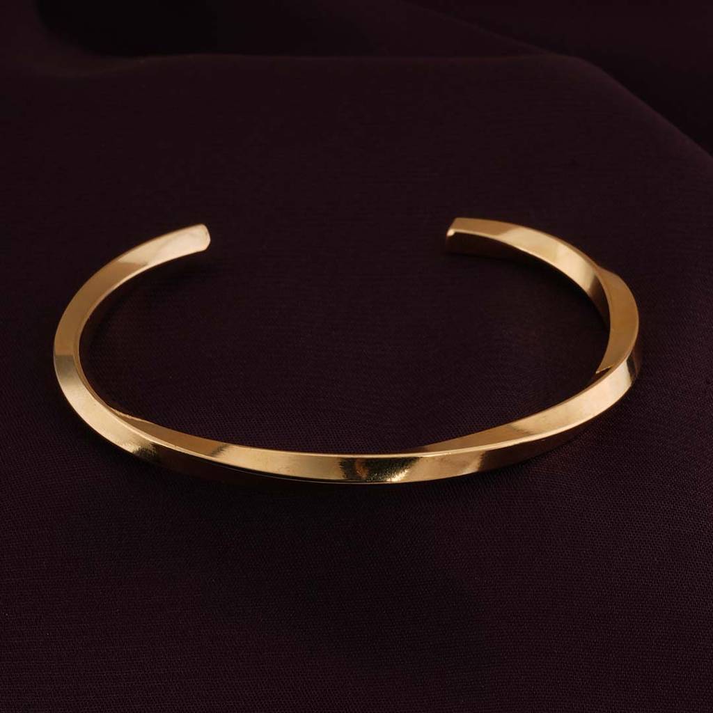 Golden Hammerd Cuff Bracelet For Women : PMWSSBR137-G