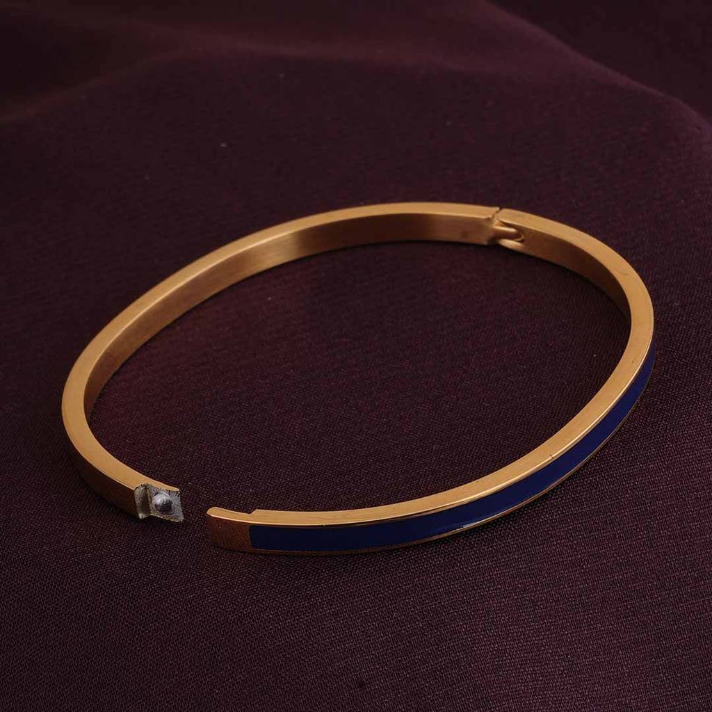 Simple Gold Bangle Bracelet For Women : PMWSSBR138-G