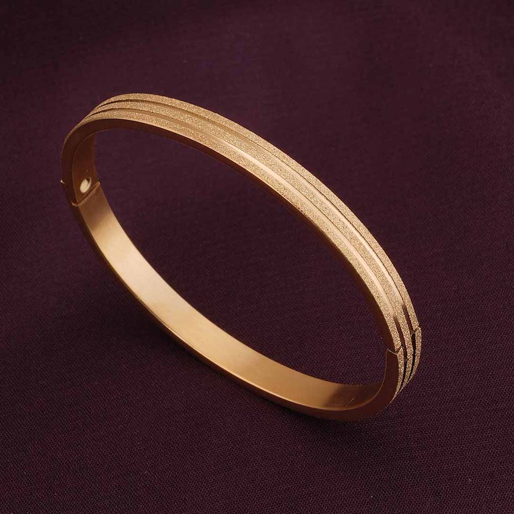 Sparkling Gold Bangle For Women : PMWSSBR139-G