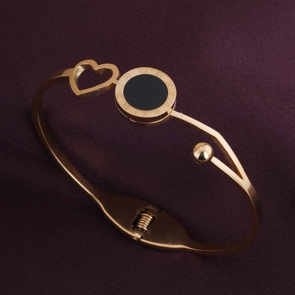 Heart And Black Onyx Bangle Bracelet For Women : PMWSSBR144-G