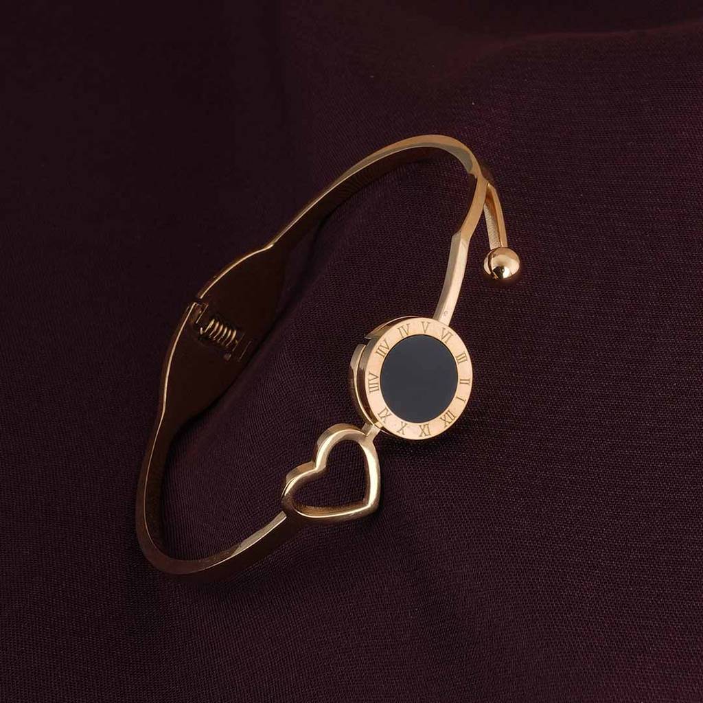 Heart And Black Onyx Bangle Bracelet For Women : PMWSSBR144-G
