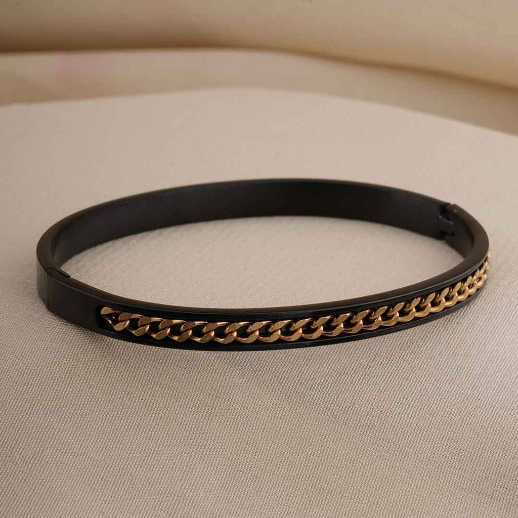 Chain Detailed Black Bracelet For Women : PMWSSBR146-G