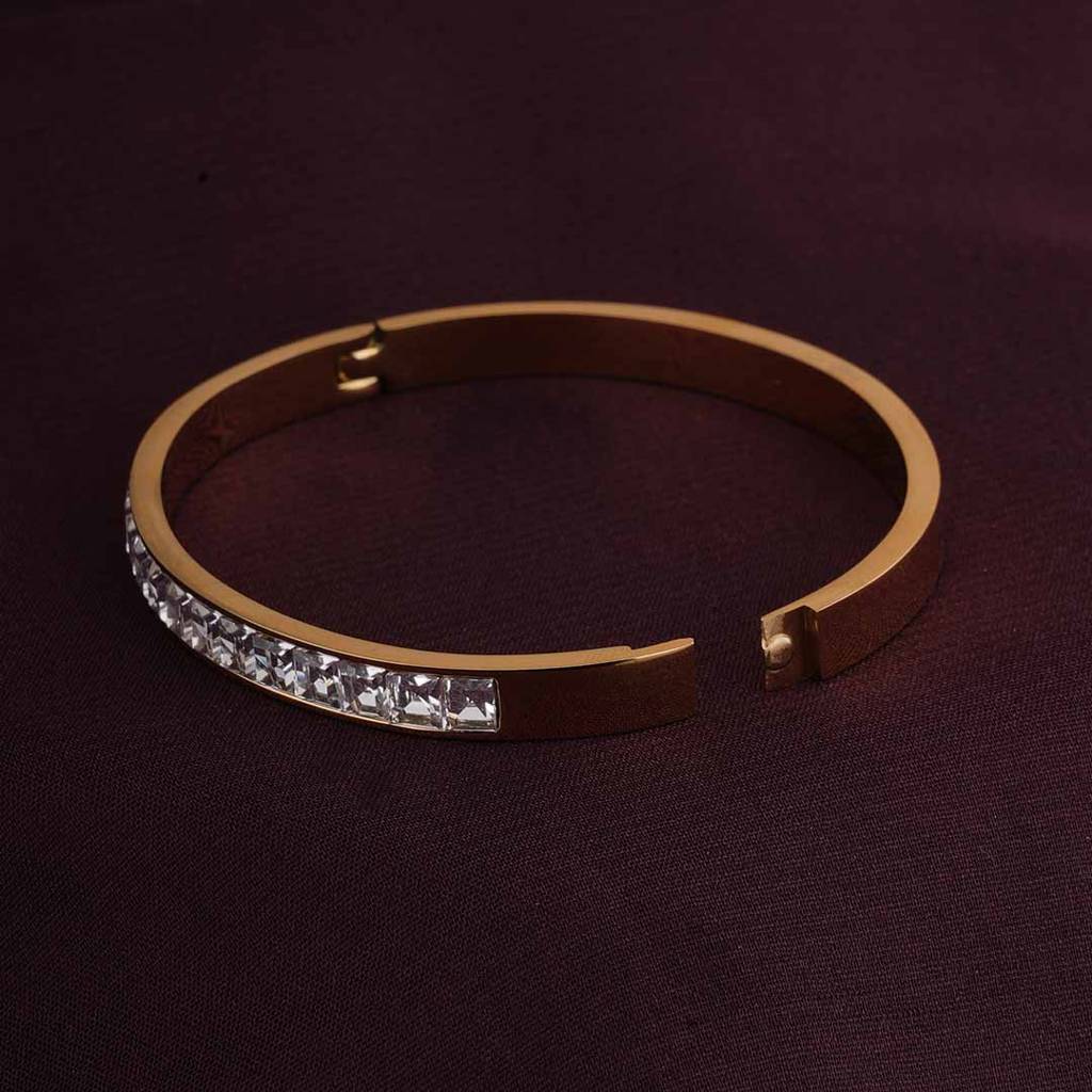 Sparkling Gems Bangle Bracelet For Women : PMWSSBR151-G