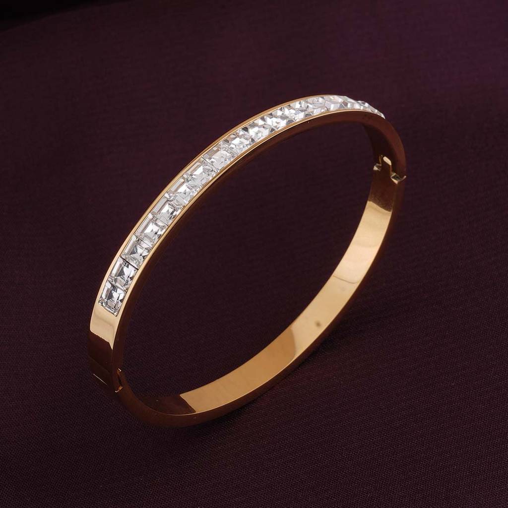 Sparkling Gems Bangle Bracelet For Women : PMWSSBR151-G
