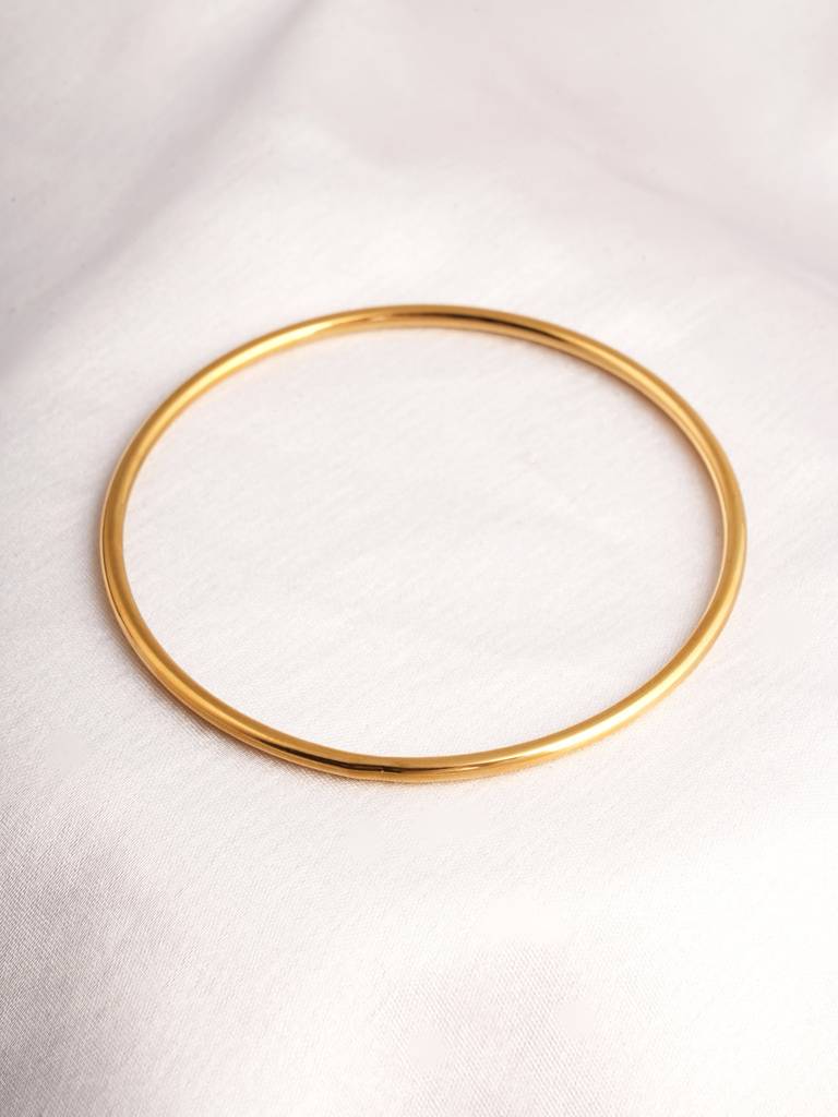 Plain Slim Gold Bangle For Women : PMWSSBR220-G