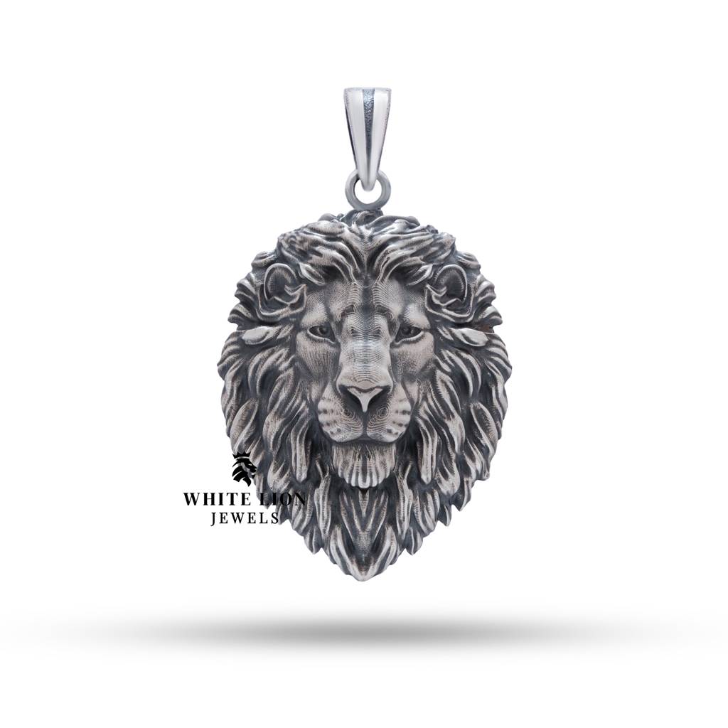 Calm Lion Pendant : PPO2044