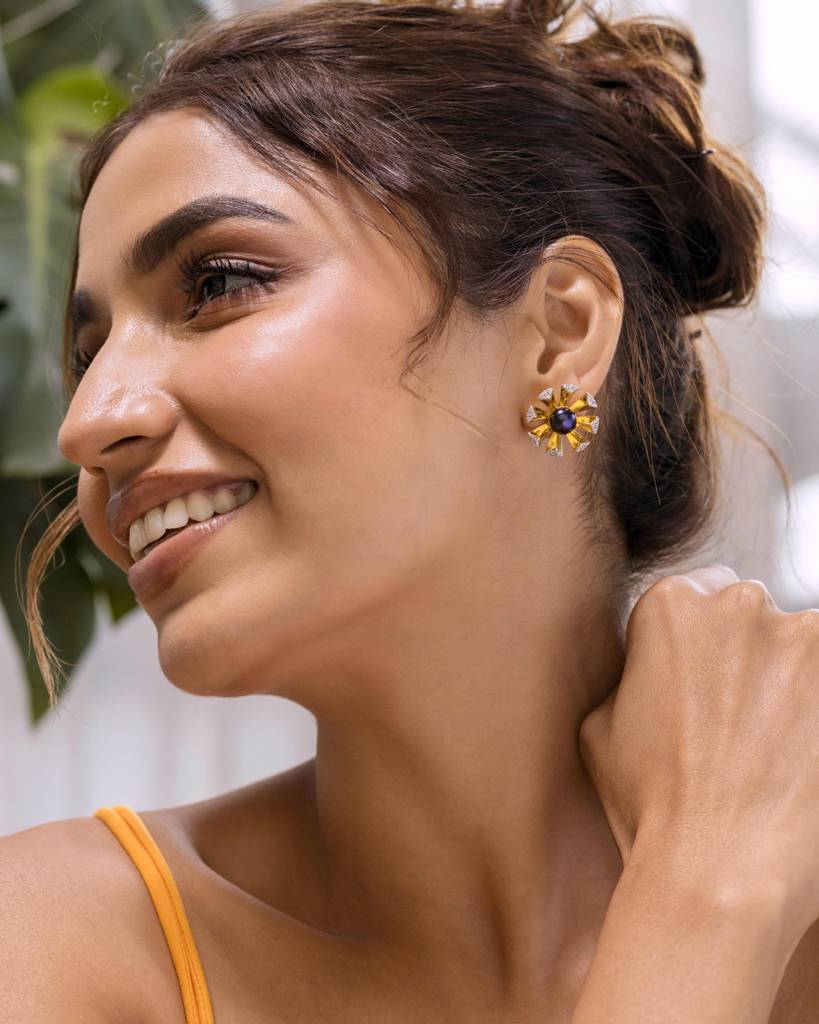 Bloom Black Pearl Ear Studs : PRL_ER_01