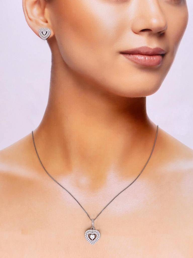 Sterling A Hearty Tribute To Love Pendant With Chain & Earrings Set : PSCP175-S-NA