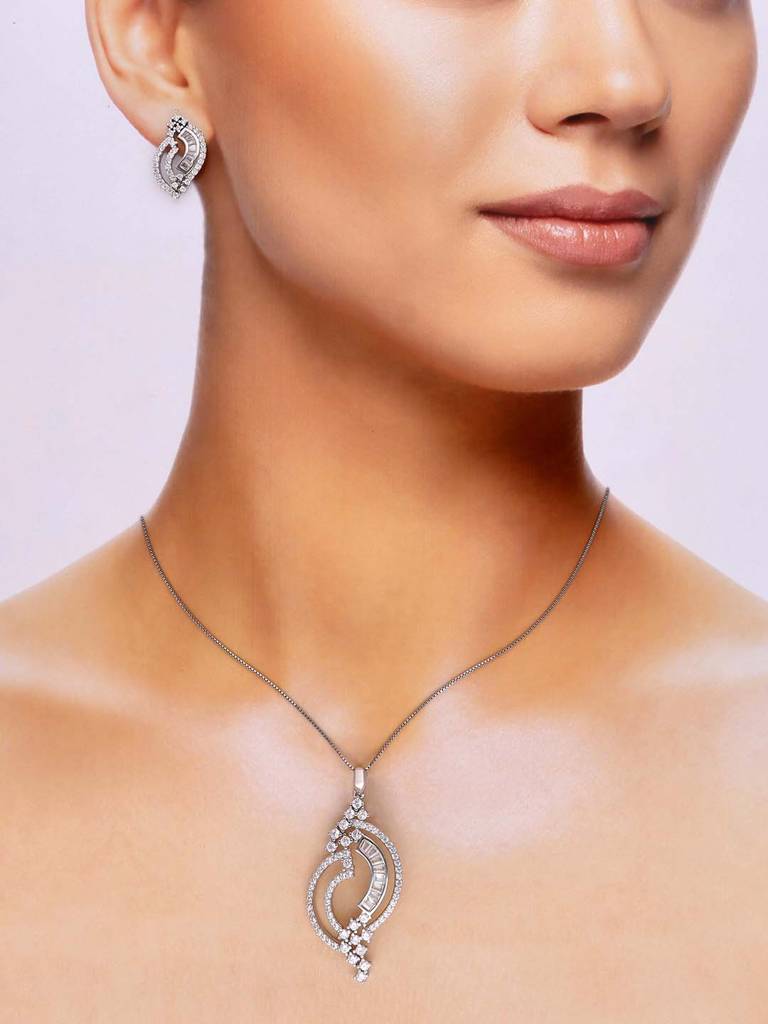 Sterling Charismatic Conches Zircon Pendant With Chain & Earrings Set : PSCP81-S-NA