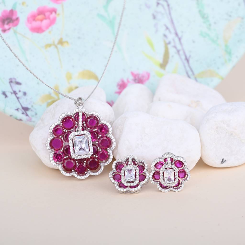 Majestic Blossom Silver Necklace Set : PS256