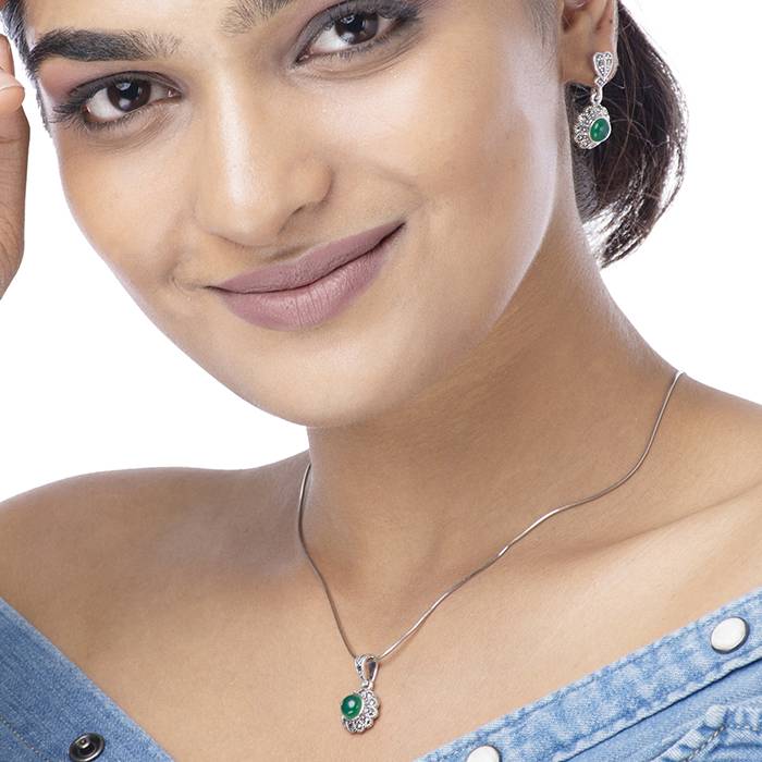Emerald Blooms Silver Pendant Set : PS46