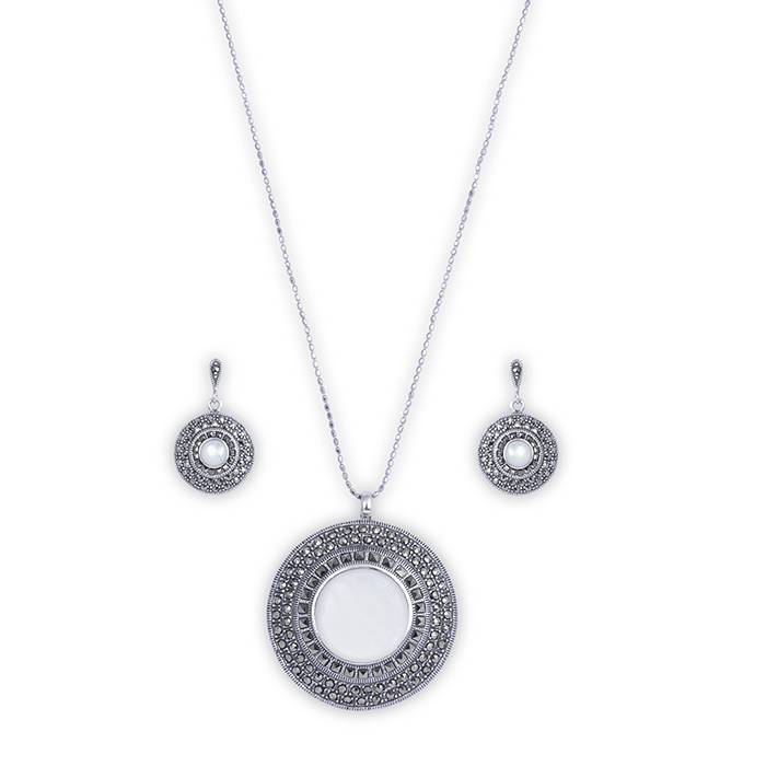 Radiant Orb Elegane Silver Pendant Set