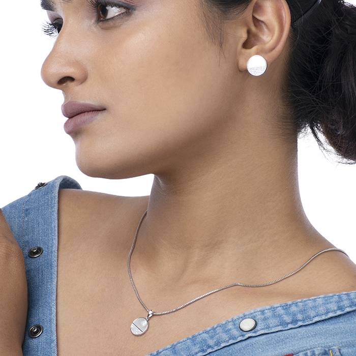 Ivory Elegance Circle Pendant Set