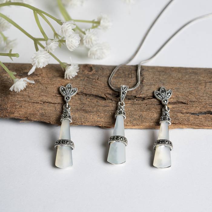 Glitz Dangle Pendant Set