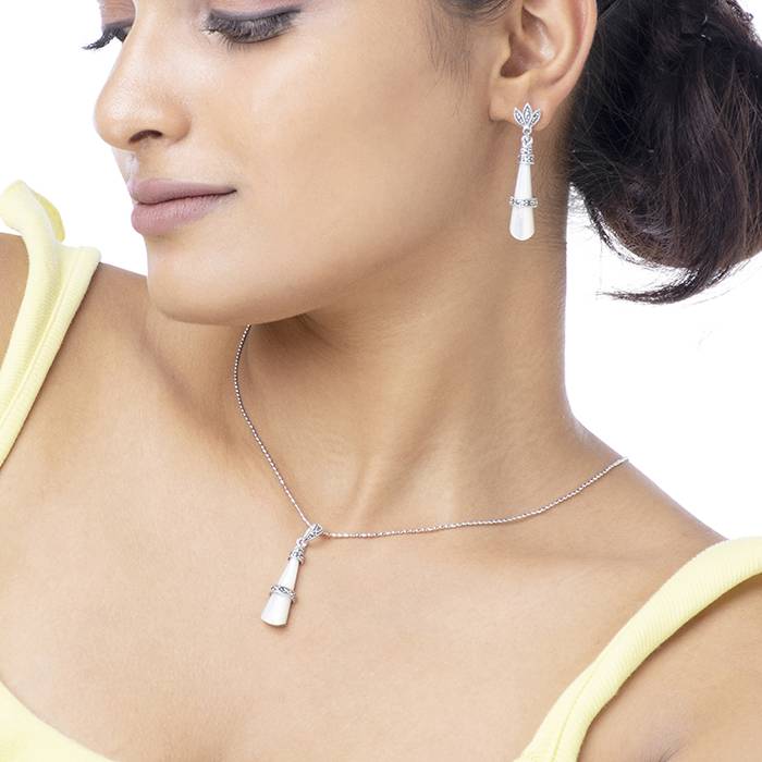 Glitz Dangle Pendant Set