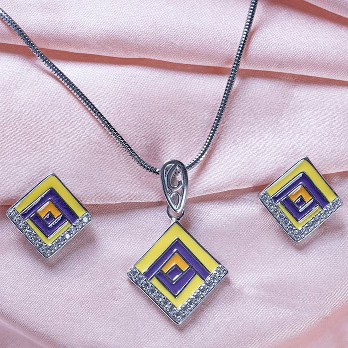 Sunny Square Delight Pendant Set