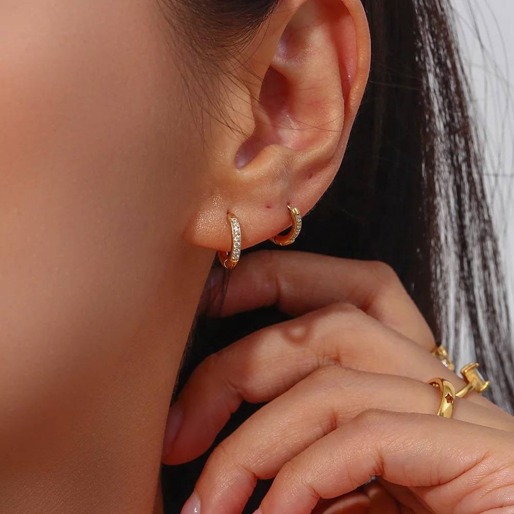 18Kt Gold Plated Dainty Piercing Huggies, Pari (Small)